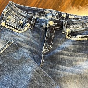 Miss Me mid rise east straight jeans